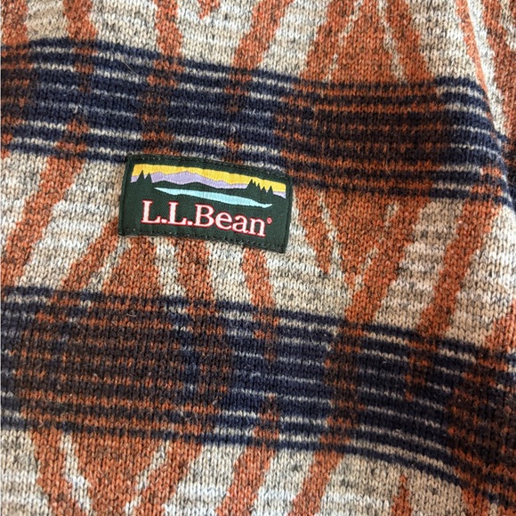 L.L. Bean Men's Blue and Brown Patterned Crewneck Sweater - Picture 2 of 2